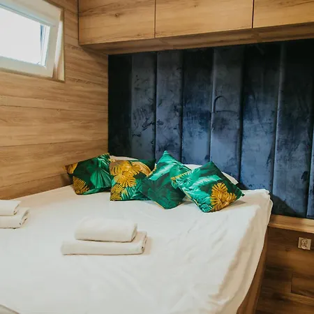 Camping Luxury Camp - 150 M Od Suntago Park *